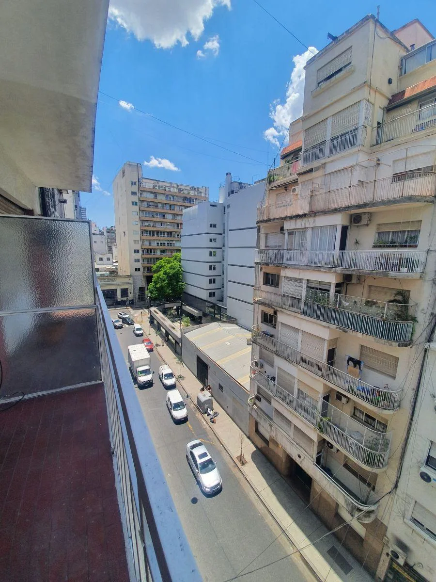 Квартира-студия в San Nicolás с балконом на улицу