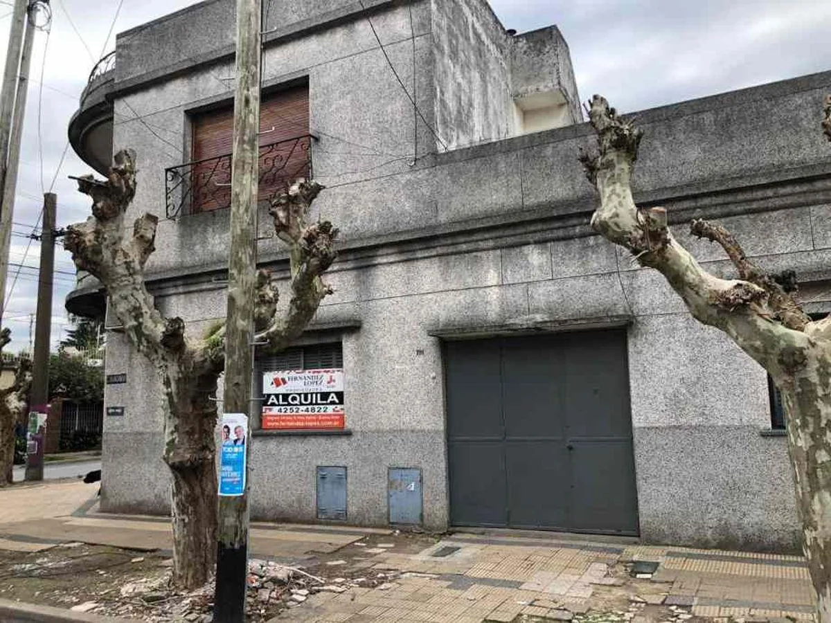 Ground-floor PH with 2 offices in Quilmes