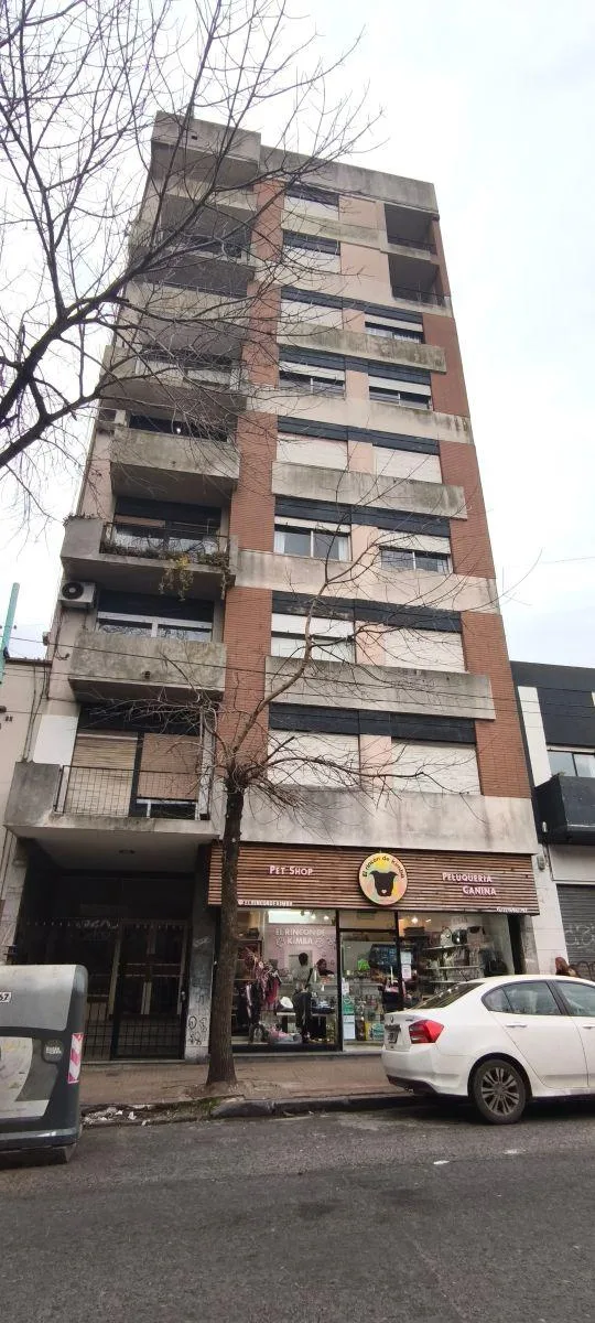 Three-bedroom apartment in central La Plata