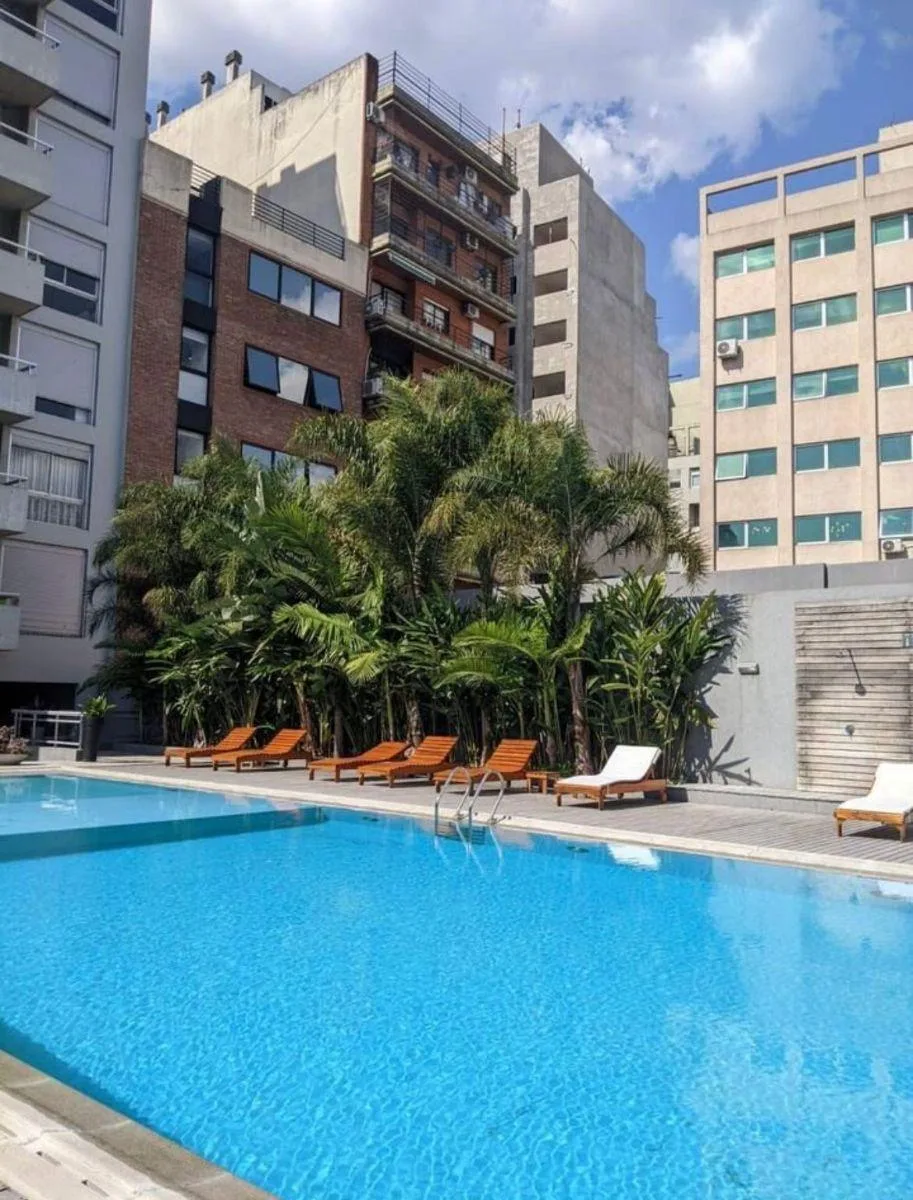 Monoambiente amoblado con balcón