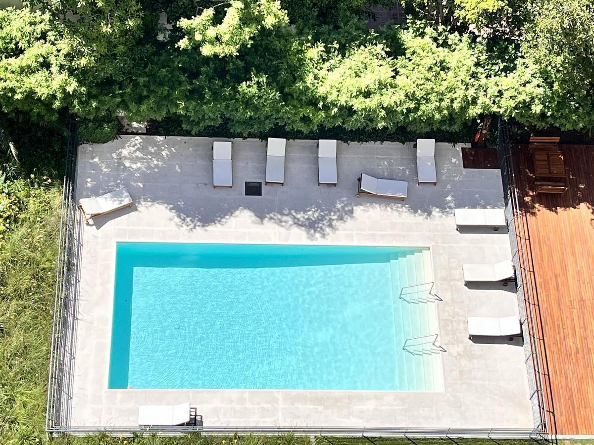 Departamento dúplex de 2 dormitorios en San Isidro - Centro