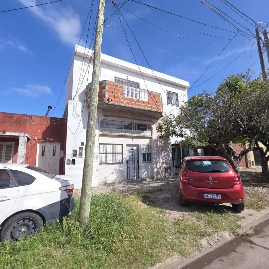 Two-room PH apartment in Lanús Este