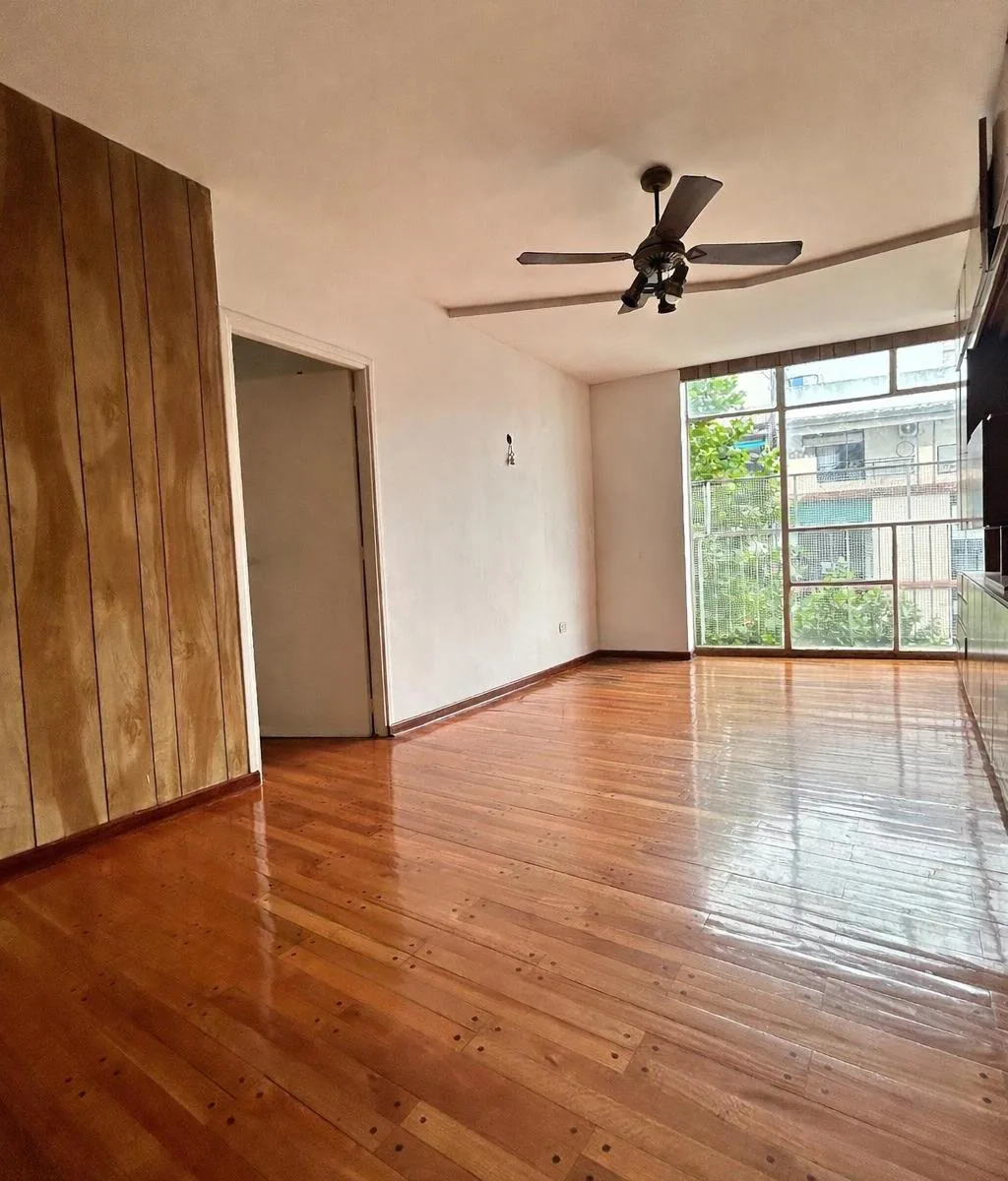 Departamento de 4 ambientes con 3 dormitorios en Caballito