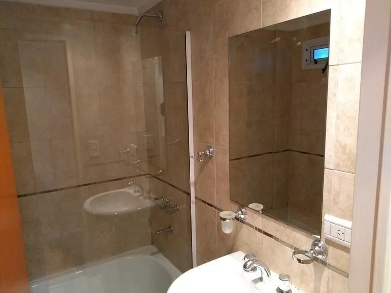One-bedroom half-floor apartment in Lomas de Zamora Oeste