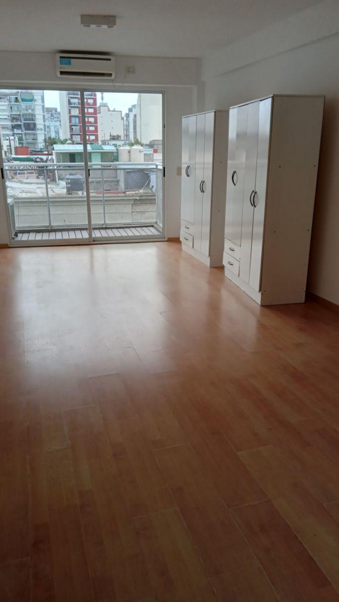 Studio apartment with balcony in Constitución