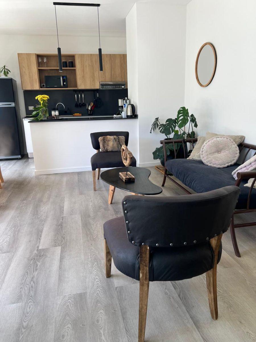 Apartamento mobiliado de 1 dormitório em suite em Olivos