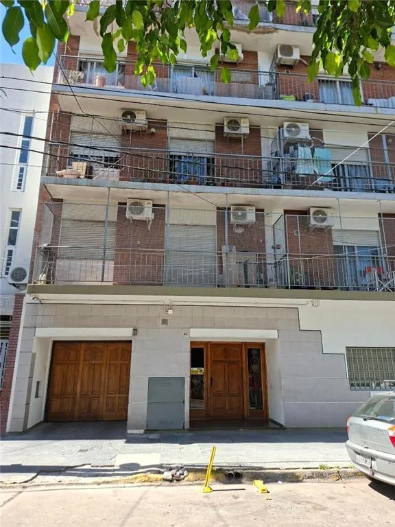 Three-room apartment in Ramos Mejía (La Matanza area)
