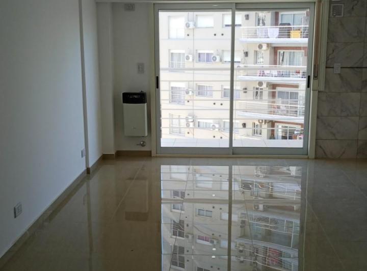 Apartamento de dois ambientes com varanda e vista em Caballito