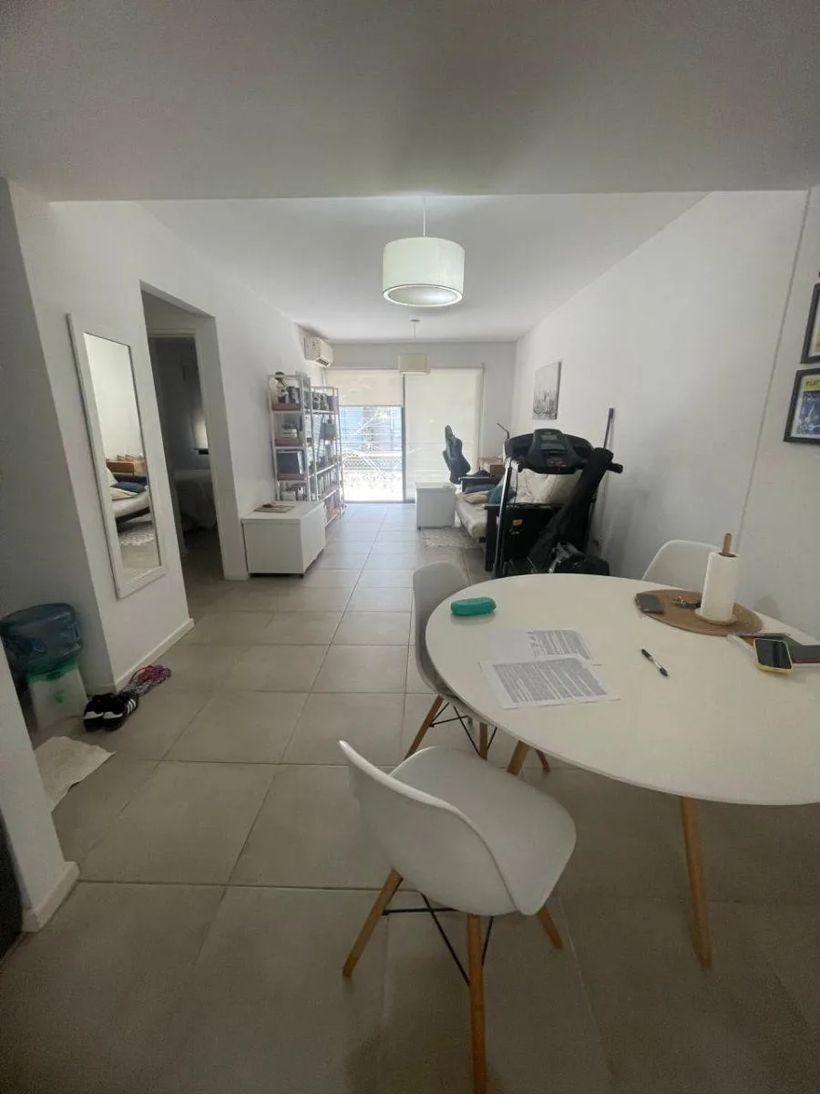 Furnished two-room apartment with 1 bedroom in Victoria