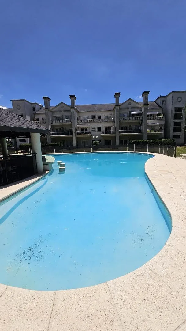 Kitnet em térreo com vaga de garagem em Aston Village Residences