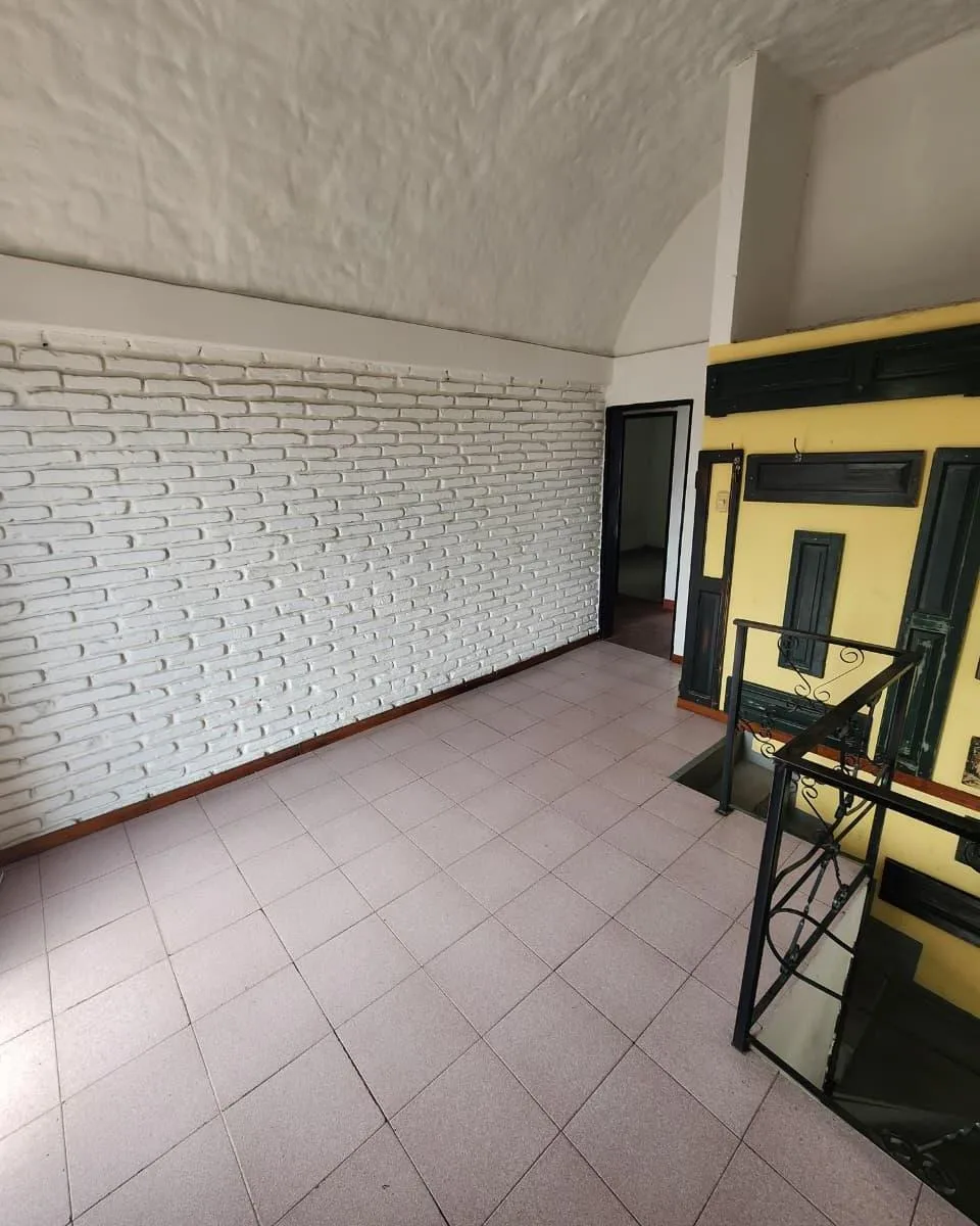 Apartamento de três ambientes com 2 dormitórios no 1º andar em La Matanza