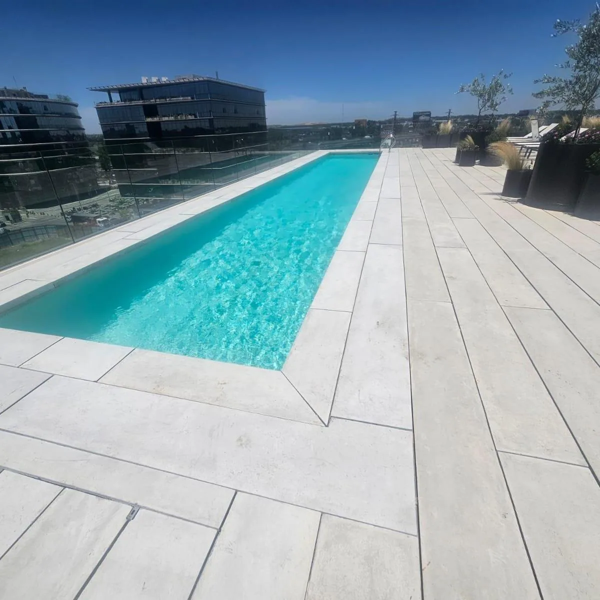 Furnished studio apartment with covered parking in Buenos Aires