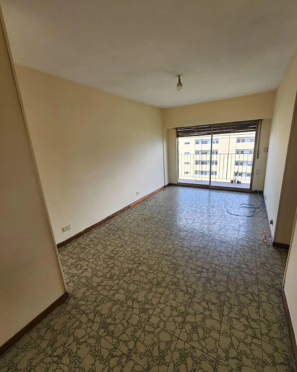 Three-room apartment for rent in Tapiales