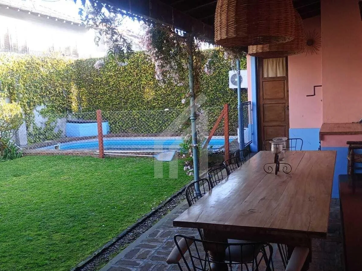 Four-bedroom house in Martínez