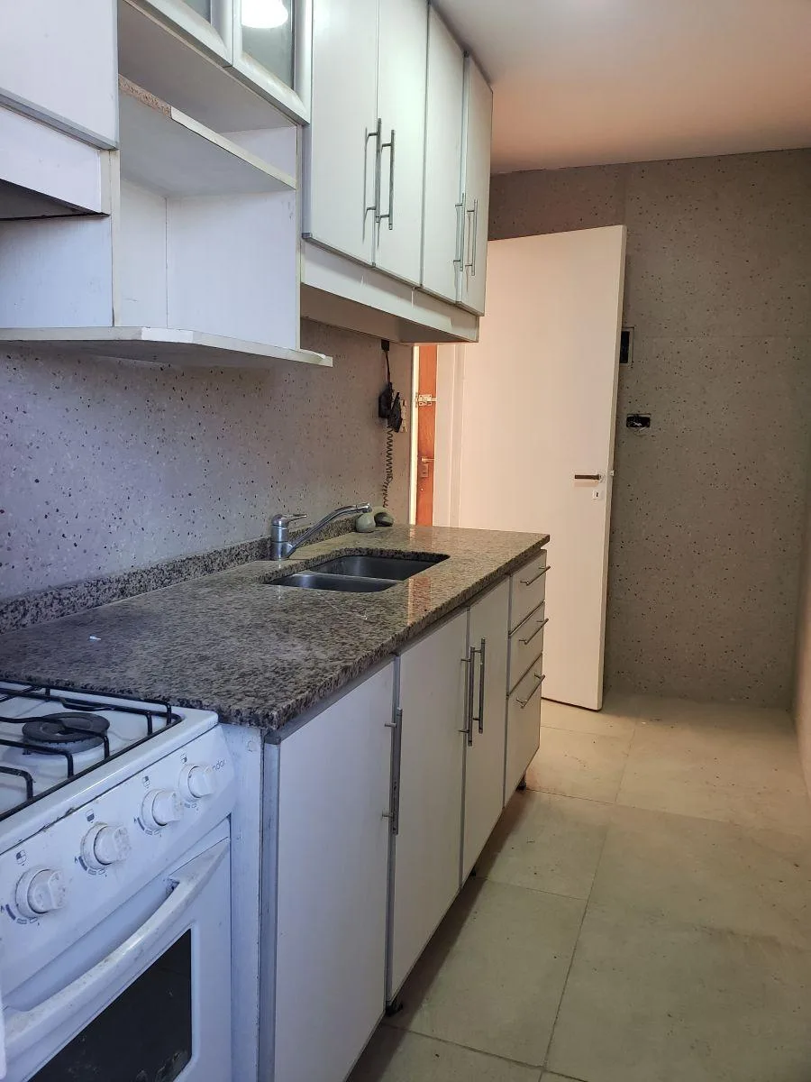 Departamento de 3 ambientes con 2 dormitorios en Barracas