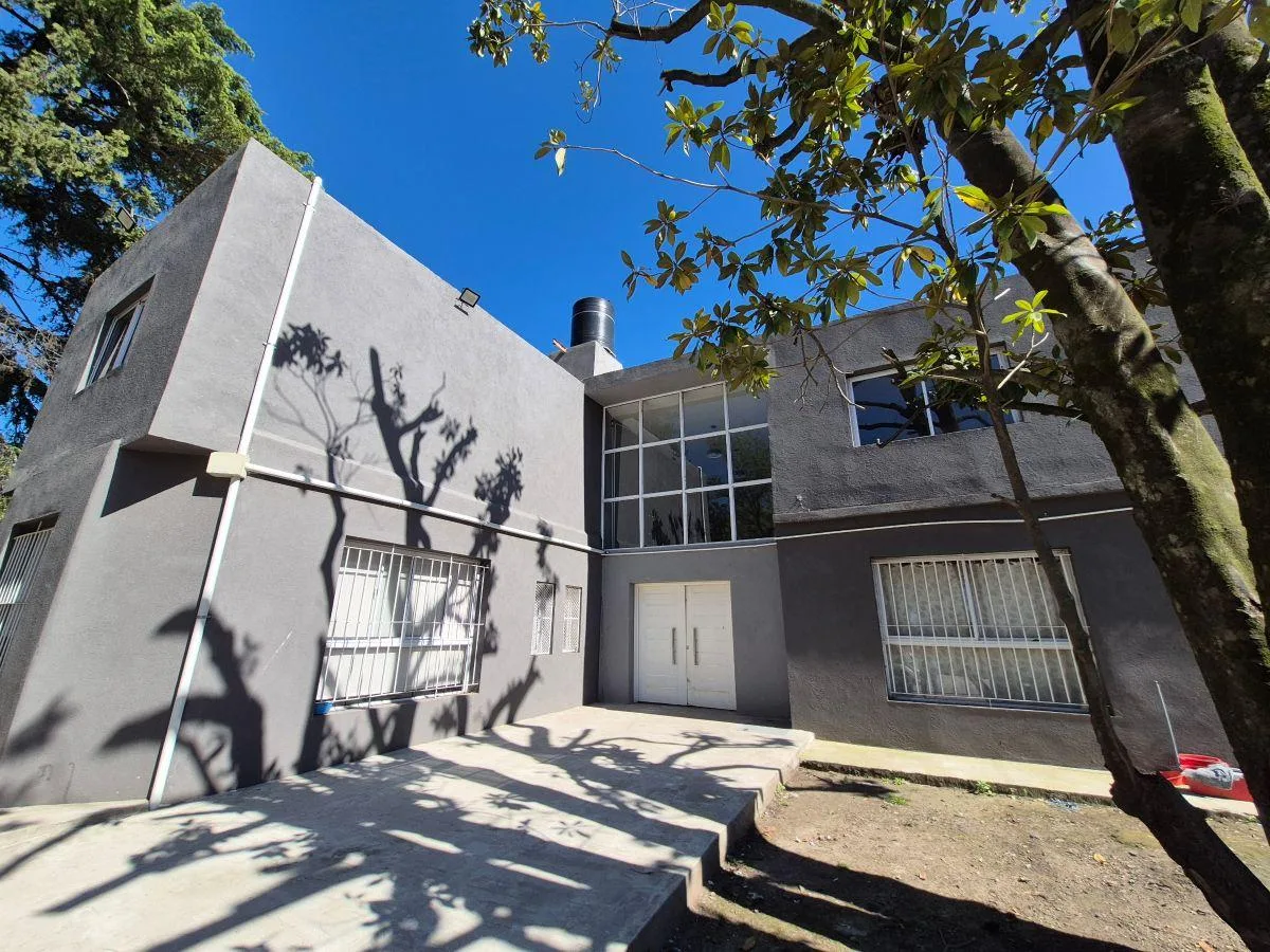 Departamento de 2 ambientes con cochera en Moreno