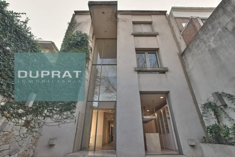 House with garden and pool in Belgrano