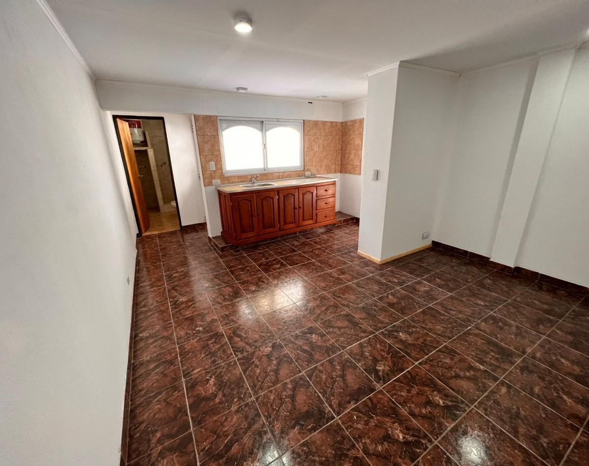 Brand-new three-room apartment with private patio in Lomas de Zamora