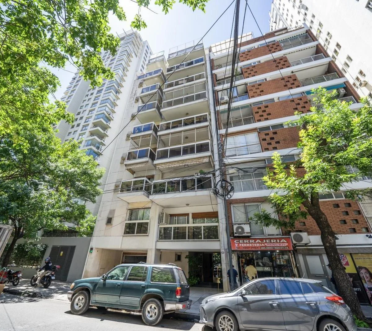 Departamento de 3 ambientes con 2 dormitorios en Palermo con balcón y cochera