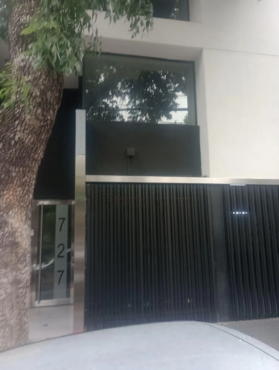 Studio with balcony, 5th floor