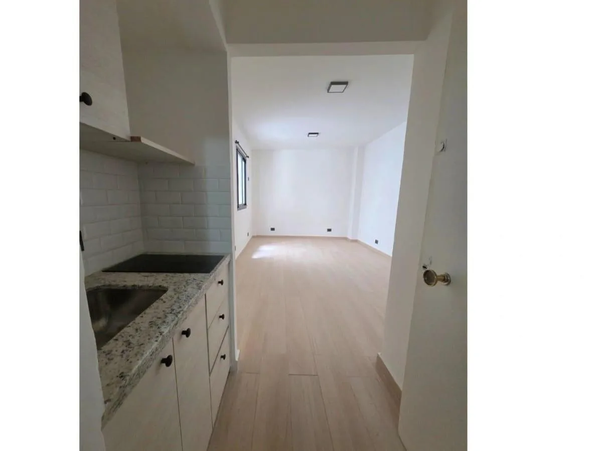 Reciclado studio apartment in Recoleta