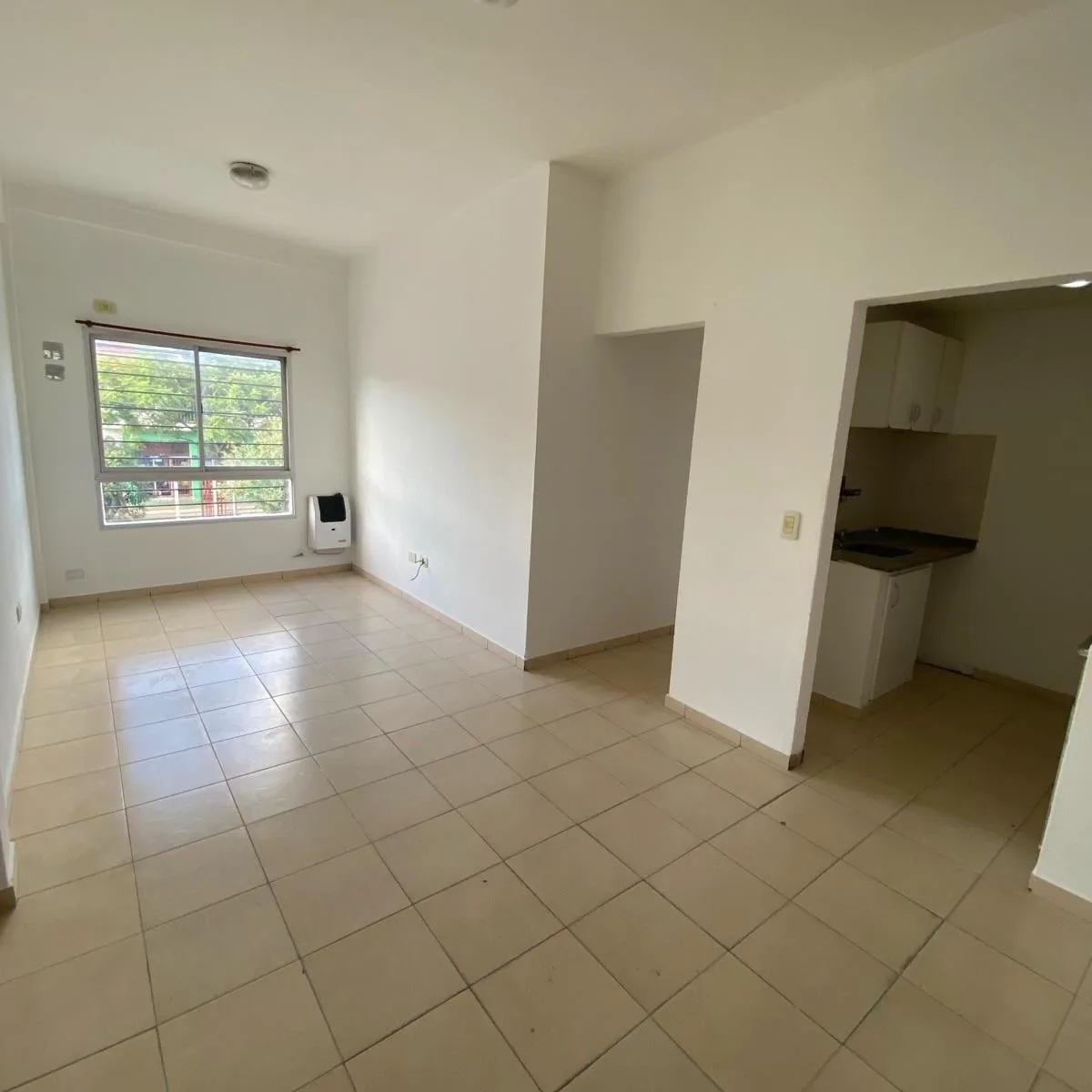 Apartamento de três ambientes em Lanús Este