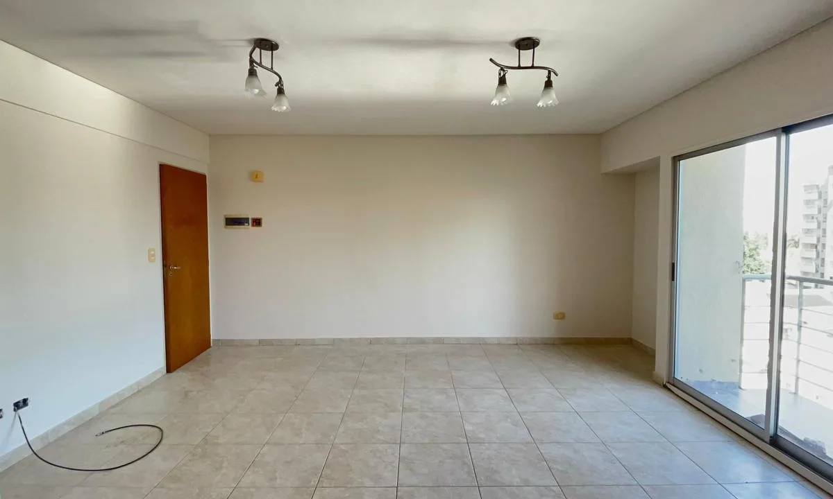 Apartamento de 2 ambientes em Morón