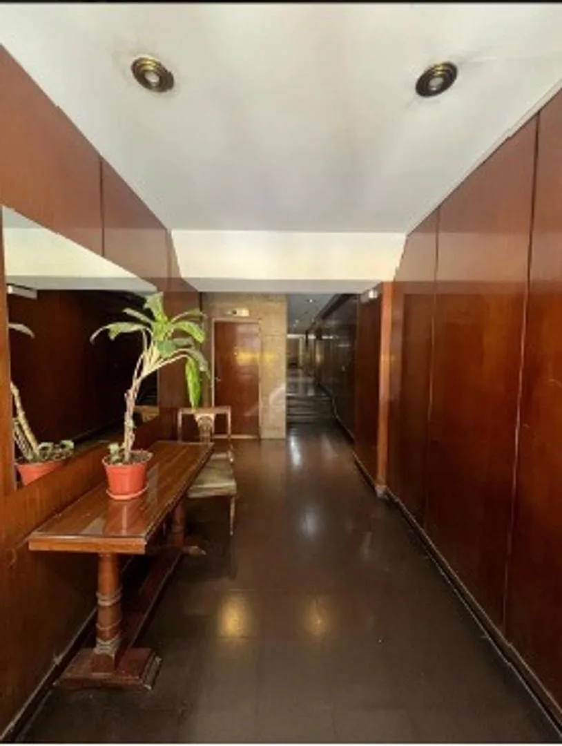Departamento de 3 ambientes al contrafrente en Retiro