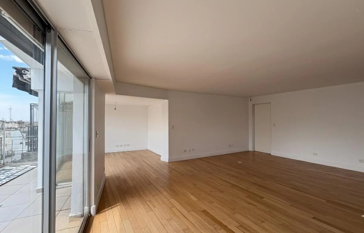 Departamento de 3 dormitorios en Recoleta con terraza y cochera