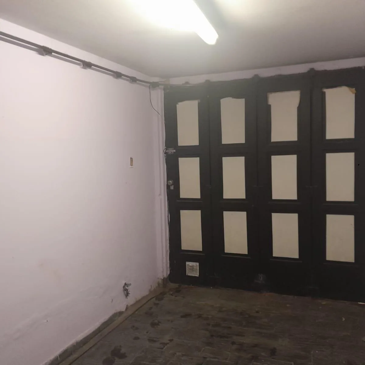 Casa de 4 quartos para uso profissional ou comercial em Lanús