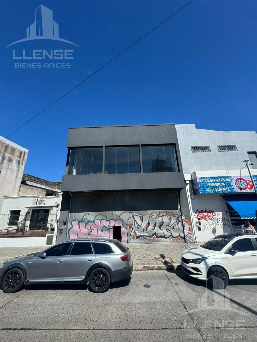 Espaço comercial em 3 níveis, 600 m²