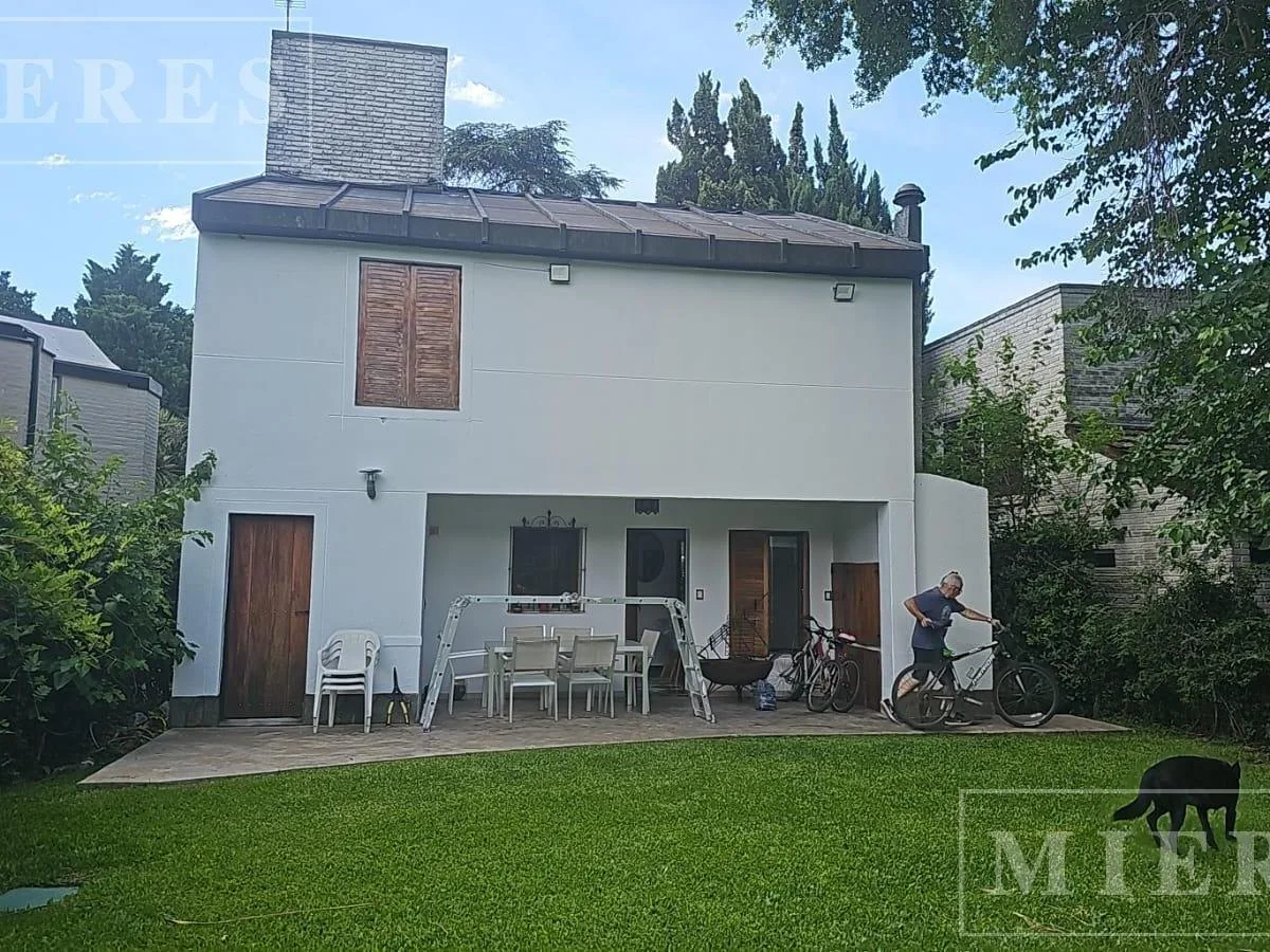 Casa mobiliada com 3 quartos em Escobar