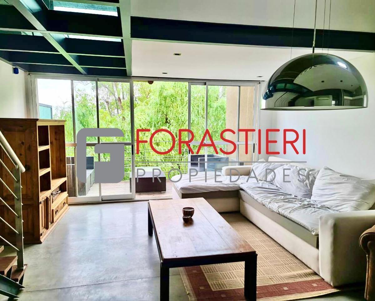 Furnished two-bedroom, duplex loft apartment in Vicente López (Olivos)
