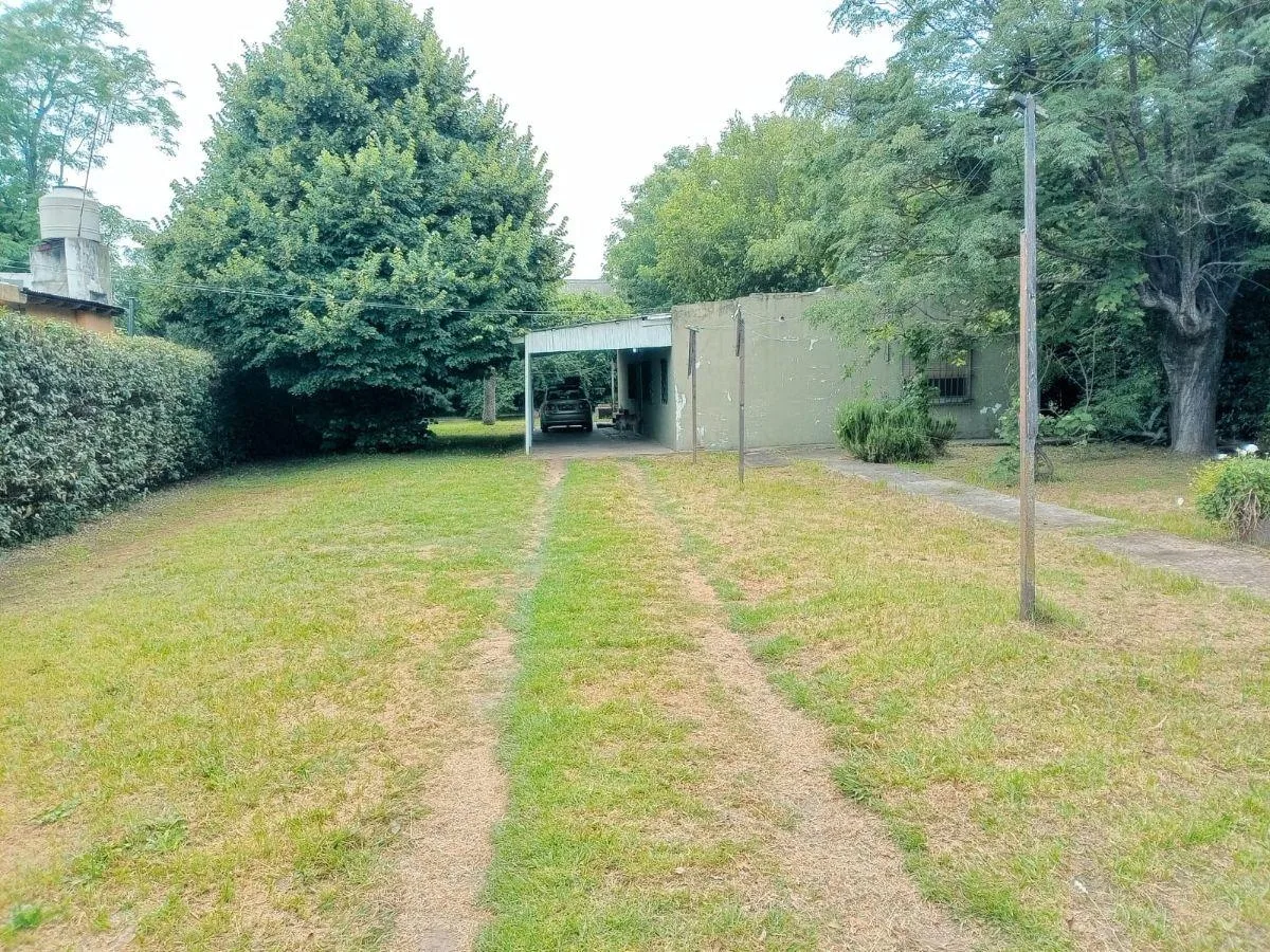 Three-bedroom house in Glew