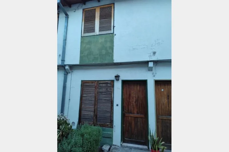 Apartamento duplex de 2 ambientes com 1 dormitório em Ramos Mejía