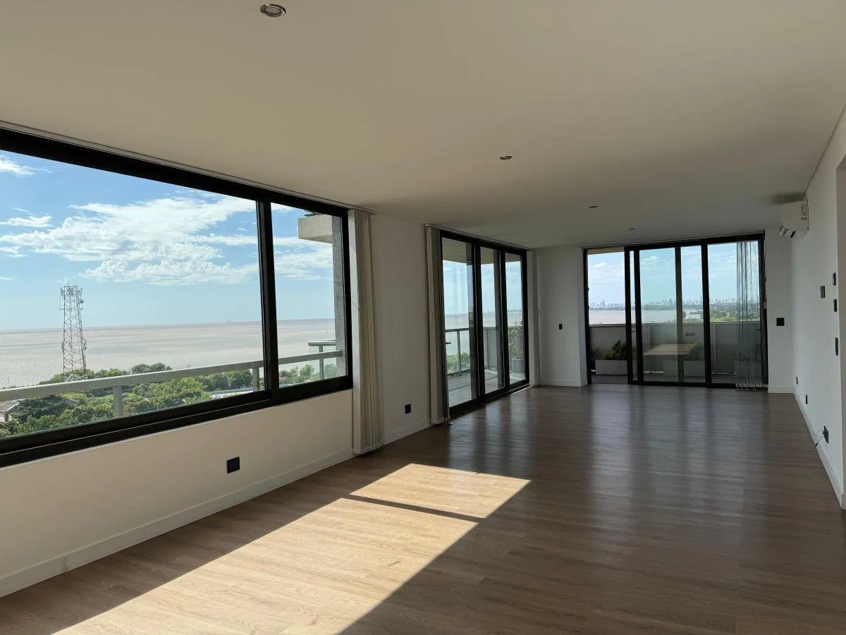 Трёхспальная квартира с 2 парковочными местами в La Lucila