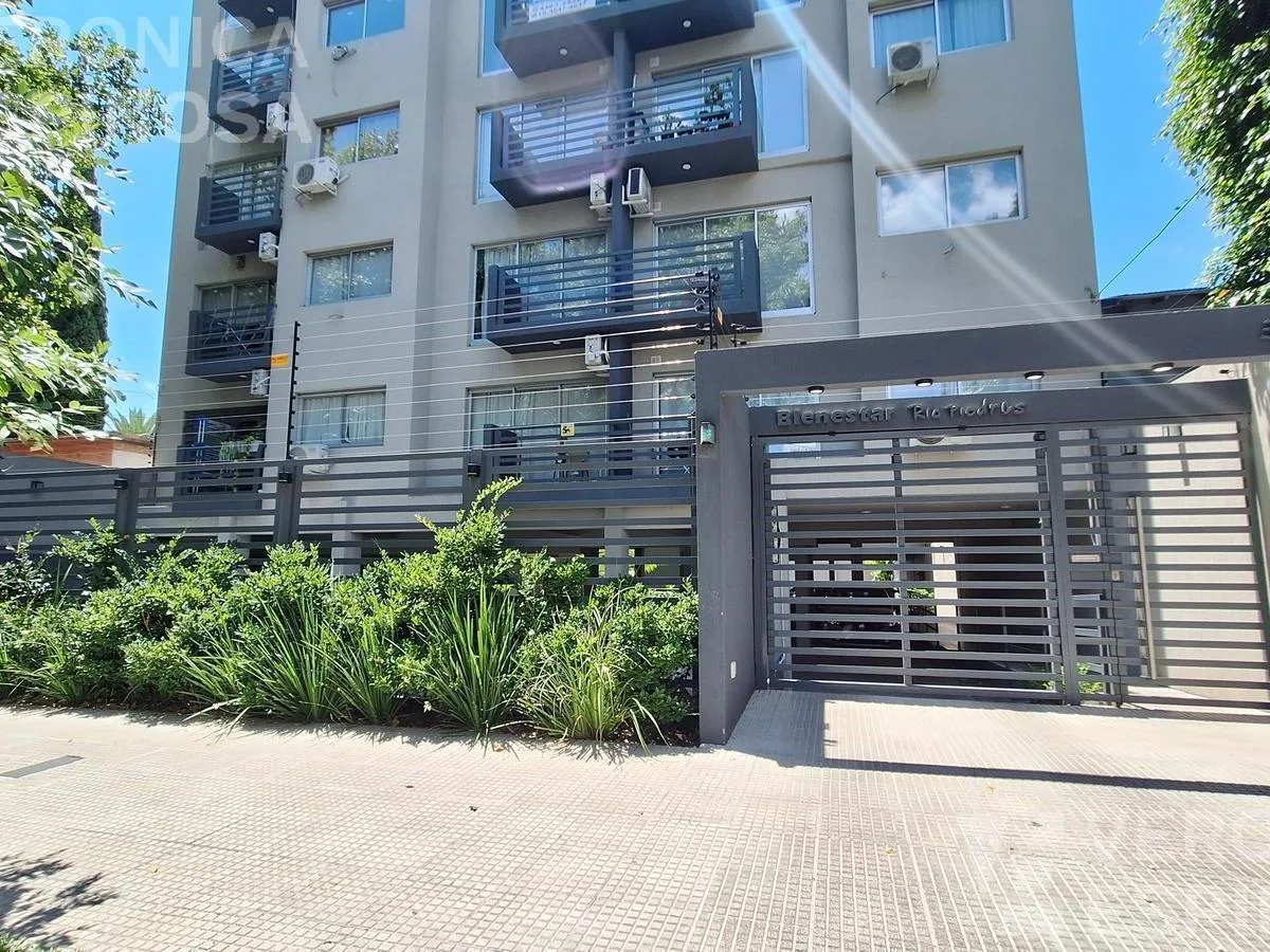 Two-room apartment with balcony and parking in Morón