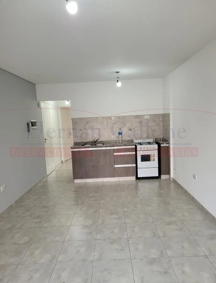Excelente Departamento 2 Ambientes con Cochera en Morón