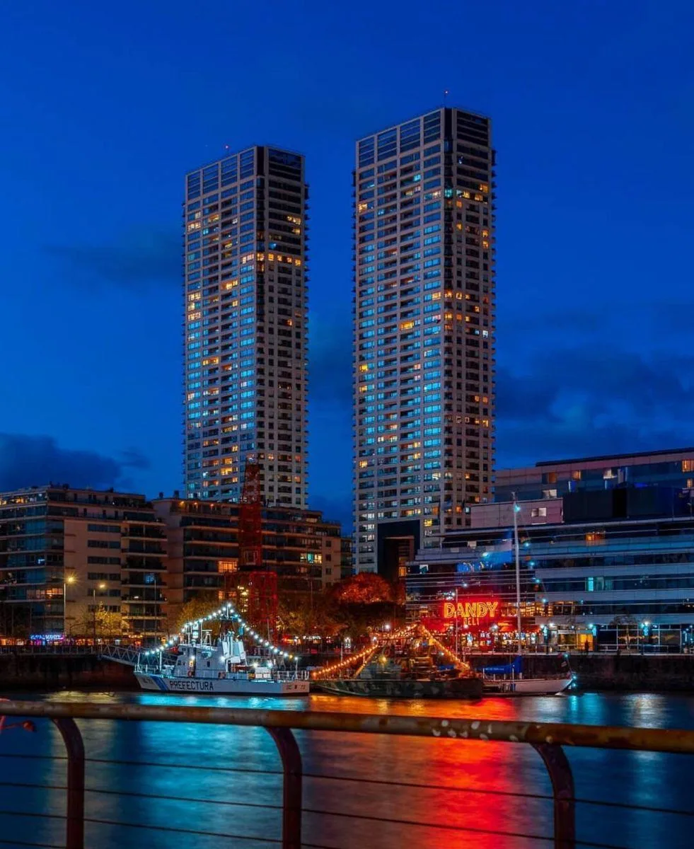 Меблированная квартира с 1 спальней в Puerto Madero, 70 m²
