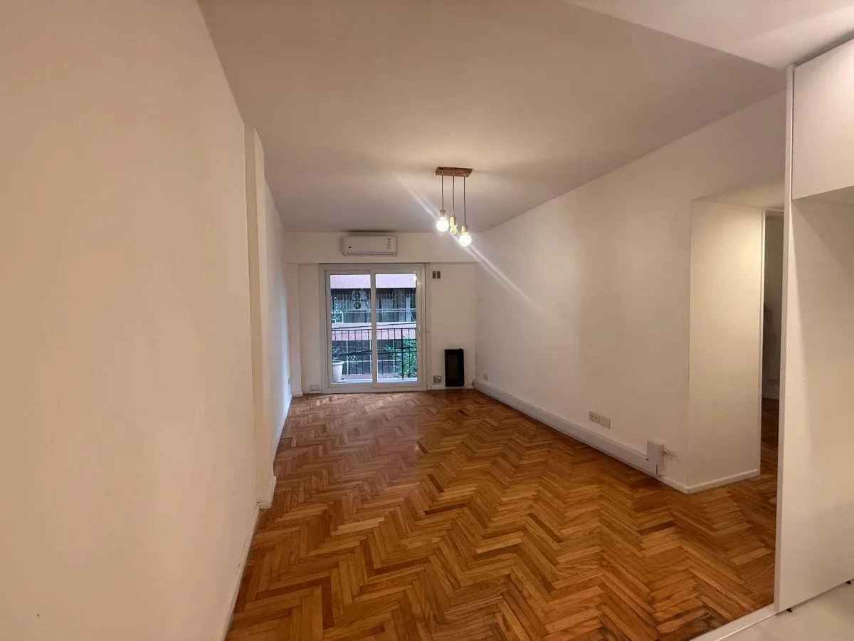One-bedroom apartment with balcony in Recoleta