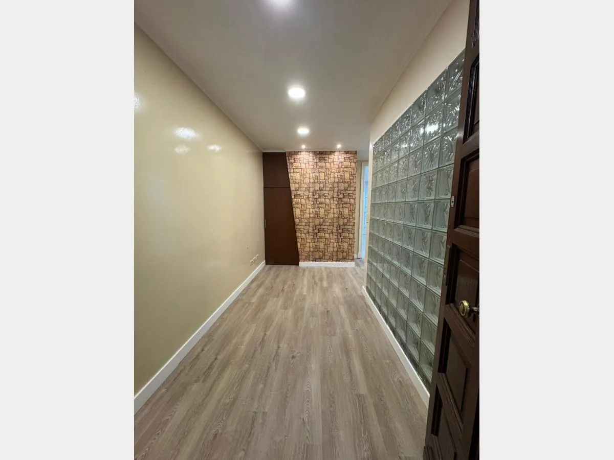 Apartamento de quatro quartos em Tres de Febrero