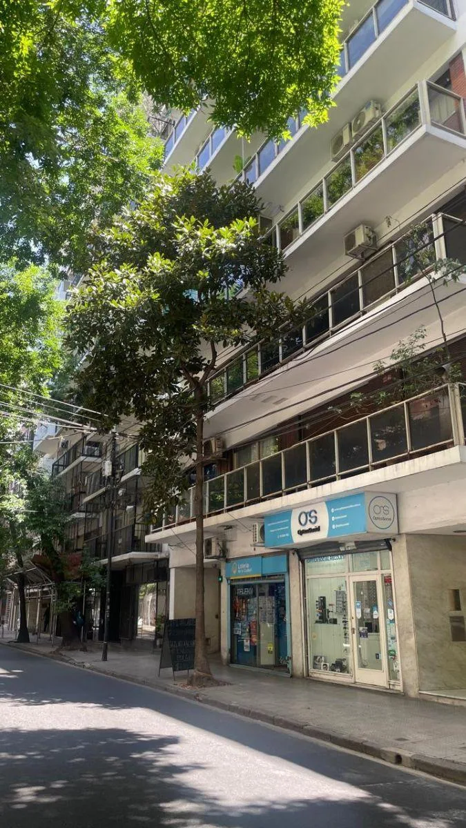 Two-bedroom apartment in Recoleta