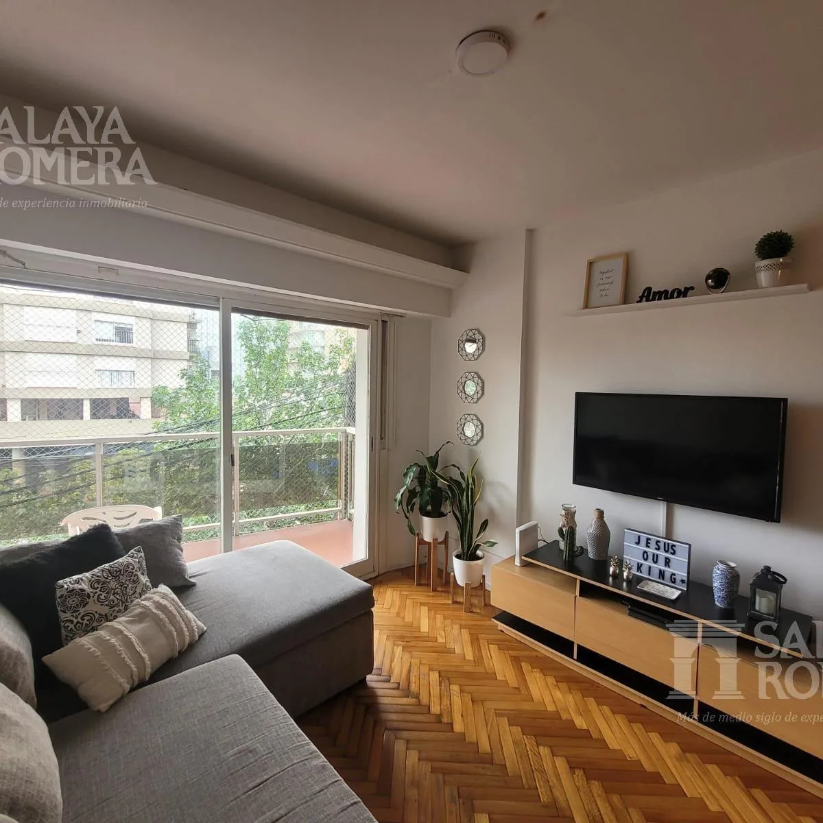 Apartamento de três ambientes com 2 dormitórios para alugar em Olivos