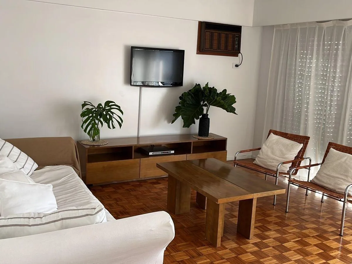 Departamento 3 ambientes con dependencia en Recoleta