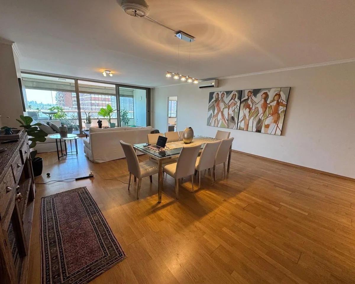 Departamento semipiso de 5 ambientes con 4 dormitorios en Palermo