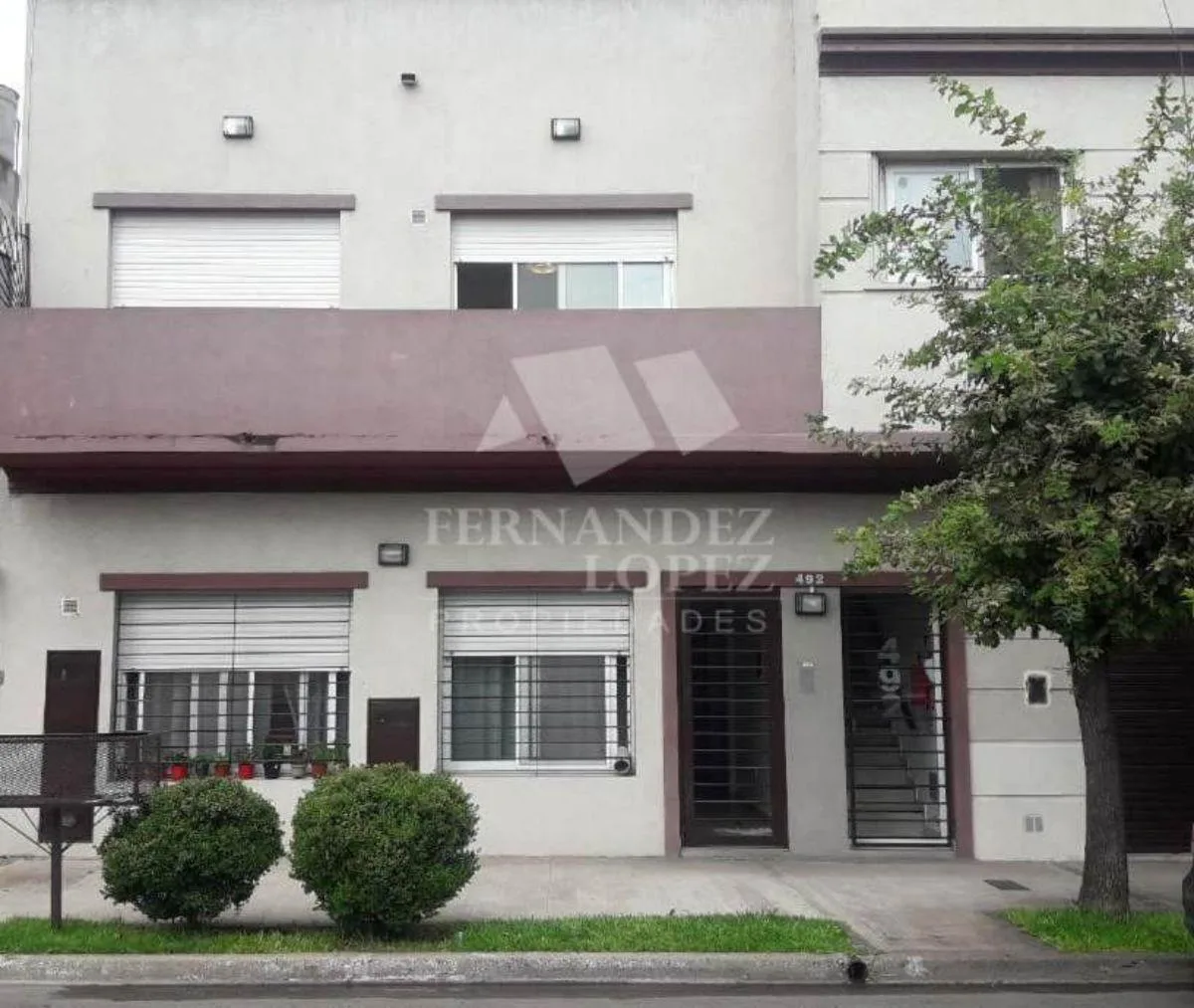 Apartamento de dois ambientes no 1º andar em Quilmes