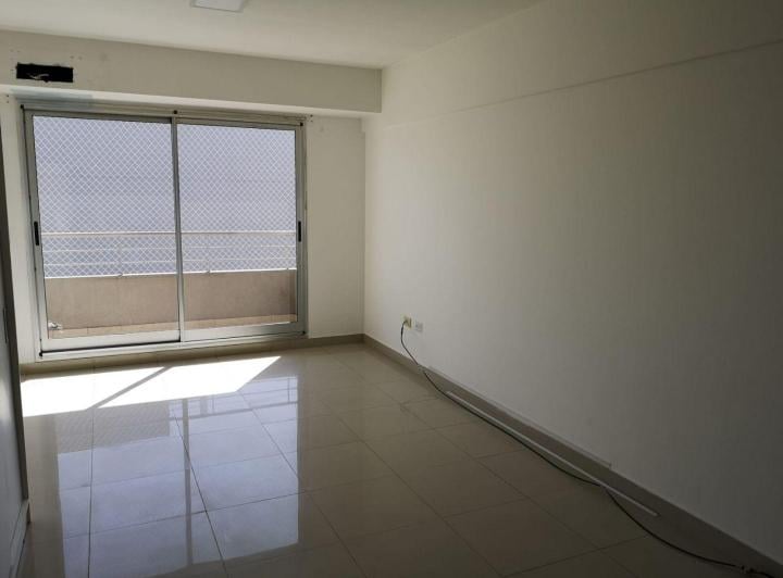 Monoambiente con balcón en alquiler en Villa Pueyrredón