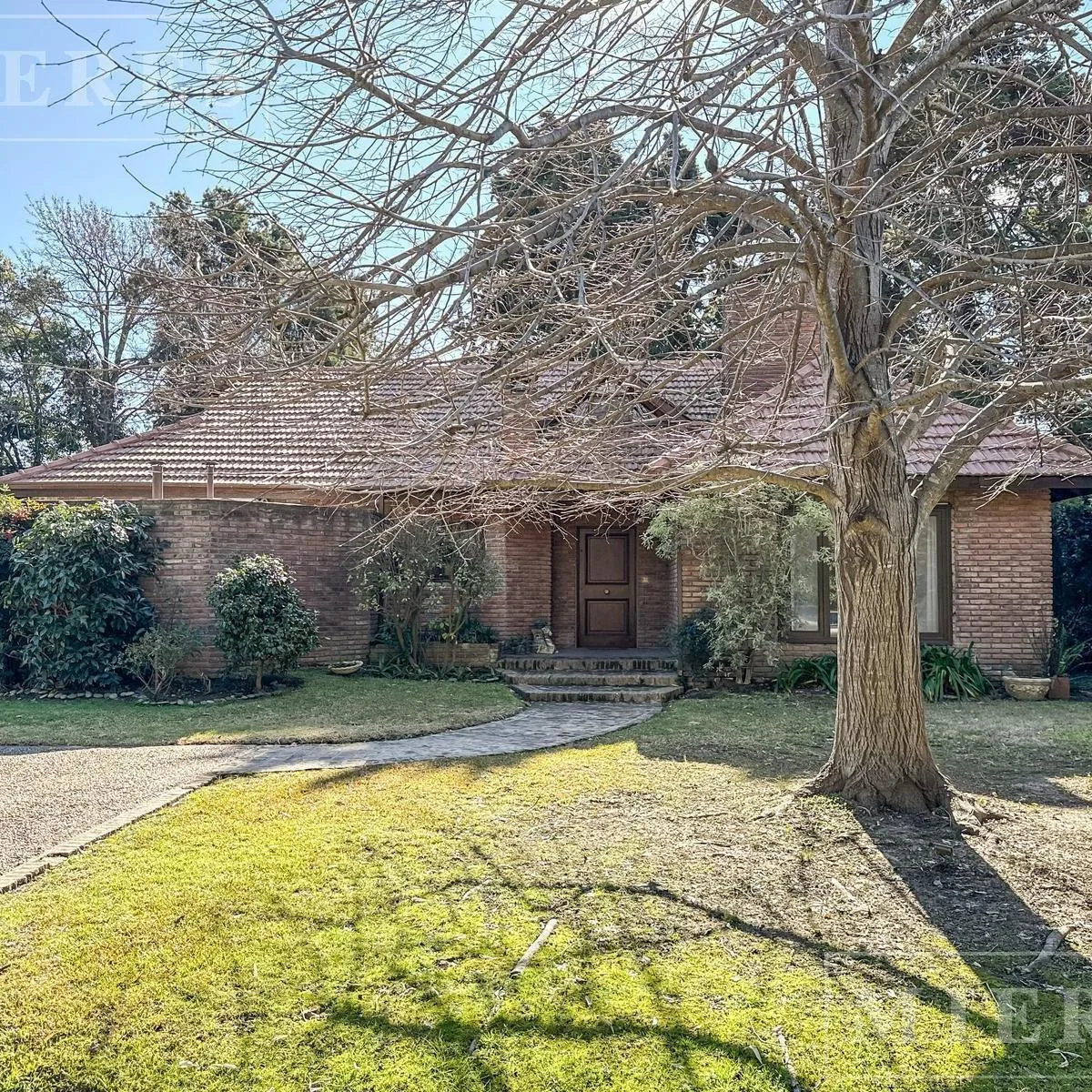 Four-bedroom house in Mayling Club de Campo