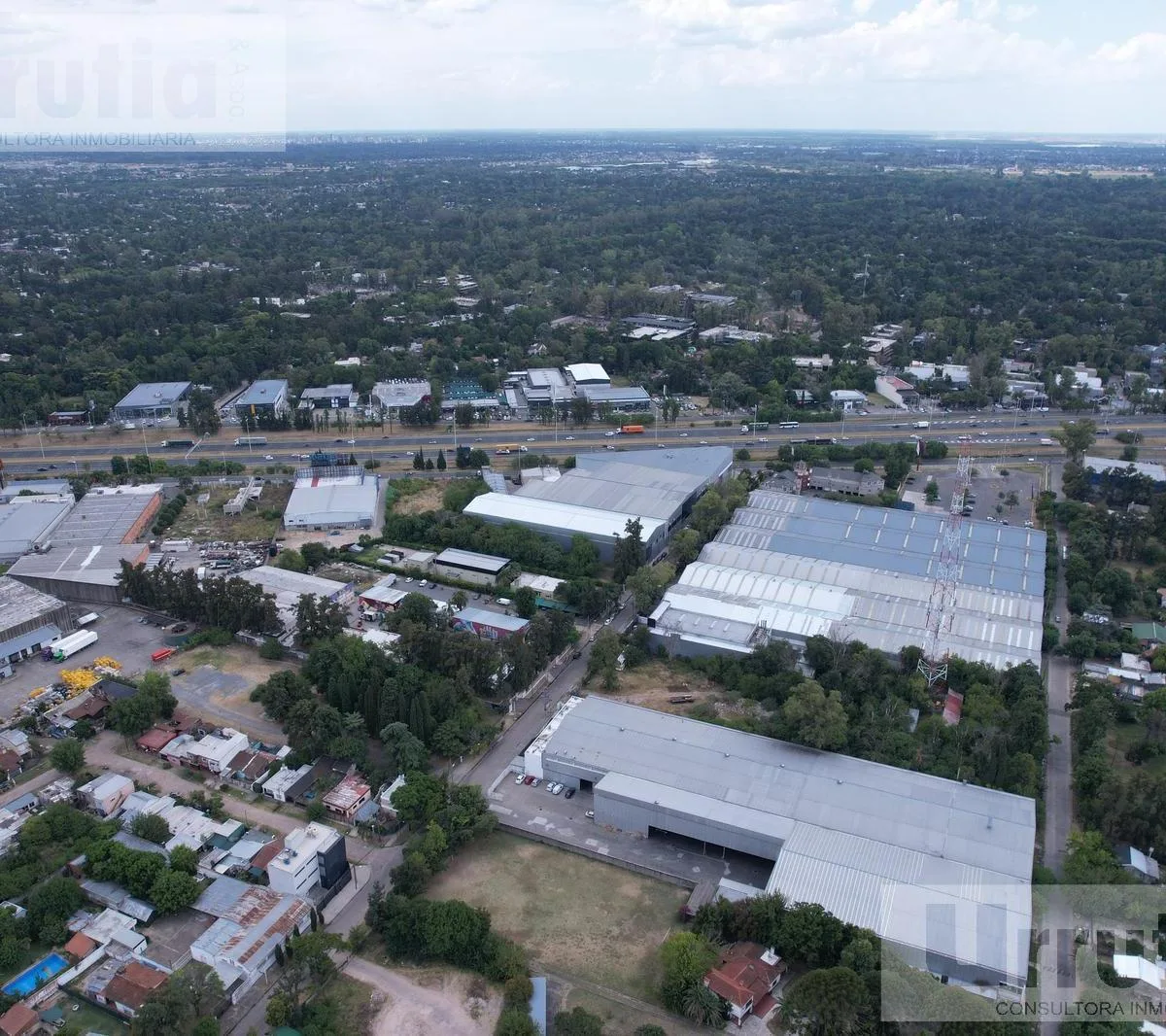 Galpón industrial en Ituzaingó