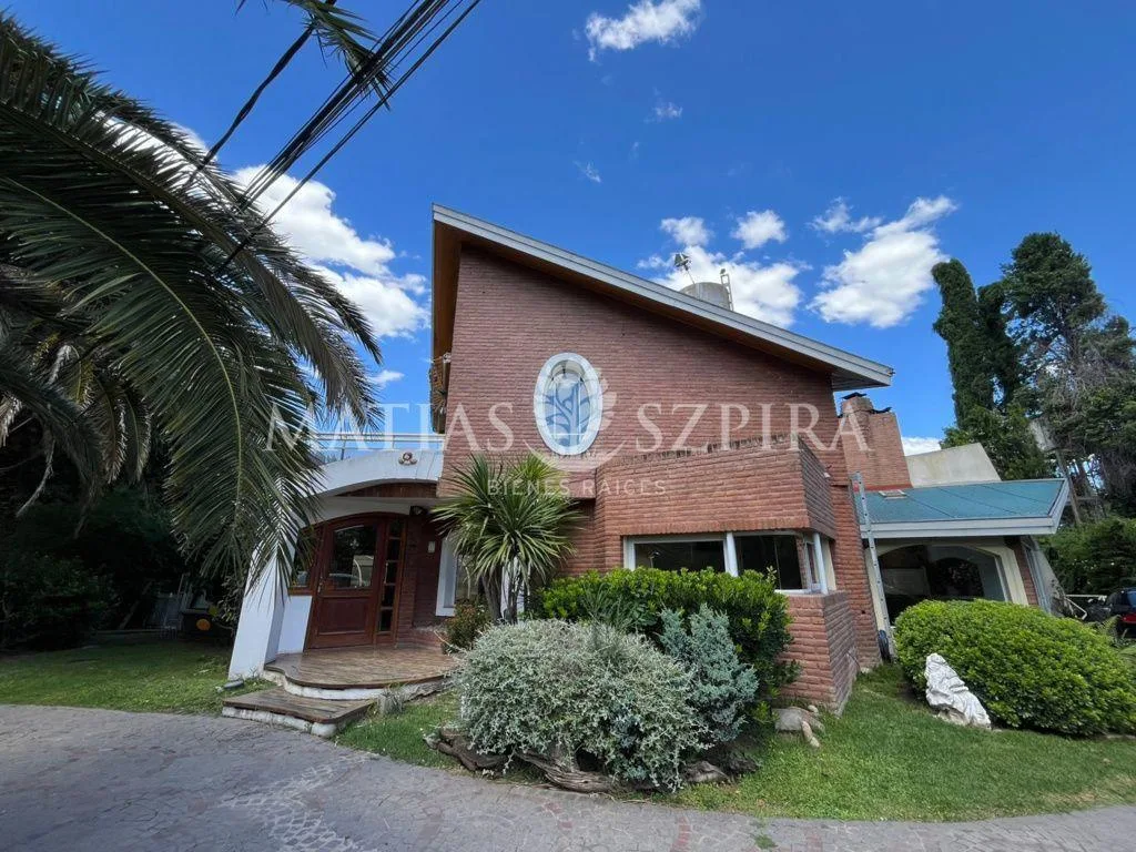 Casa de 4 ambientes em Ituzaingó
